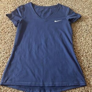 Nike top